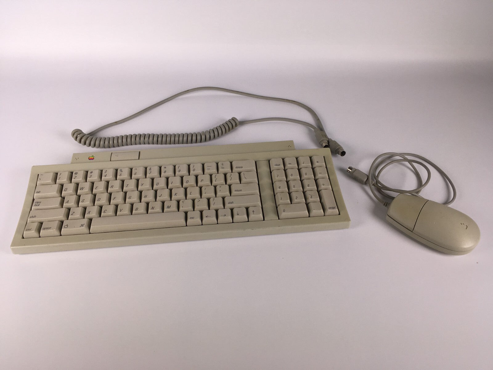 Apple keyboard M0487 - M2706 - computer computer