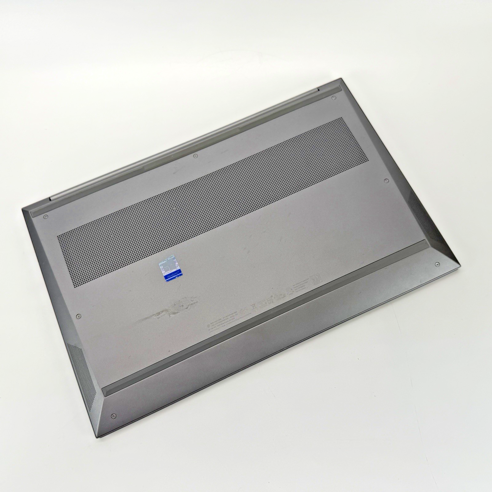 HP ZBook Create G7 i7-10850H @ 2.7GHz RTX 2070 Max-Q (8 GB) 256 GB NVMe 32GB RAM