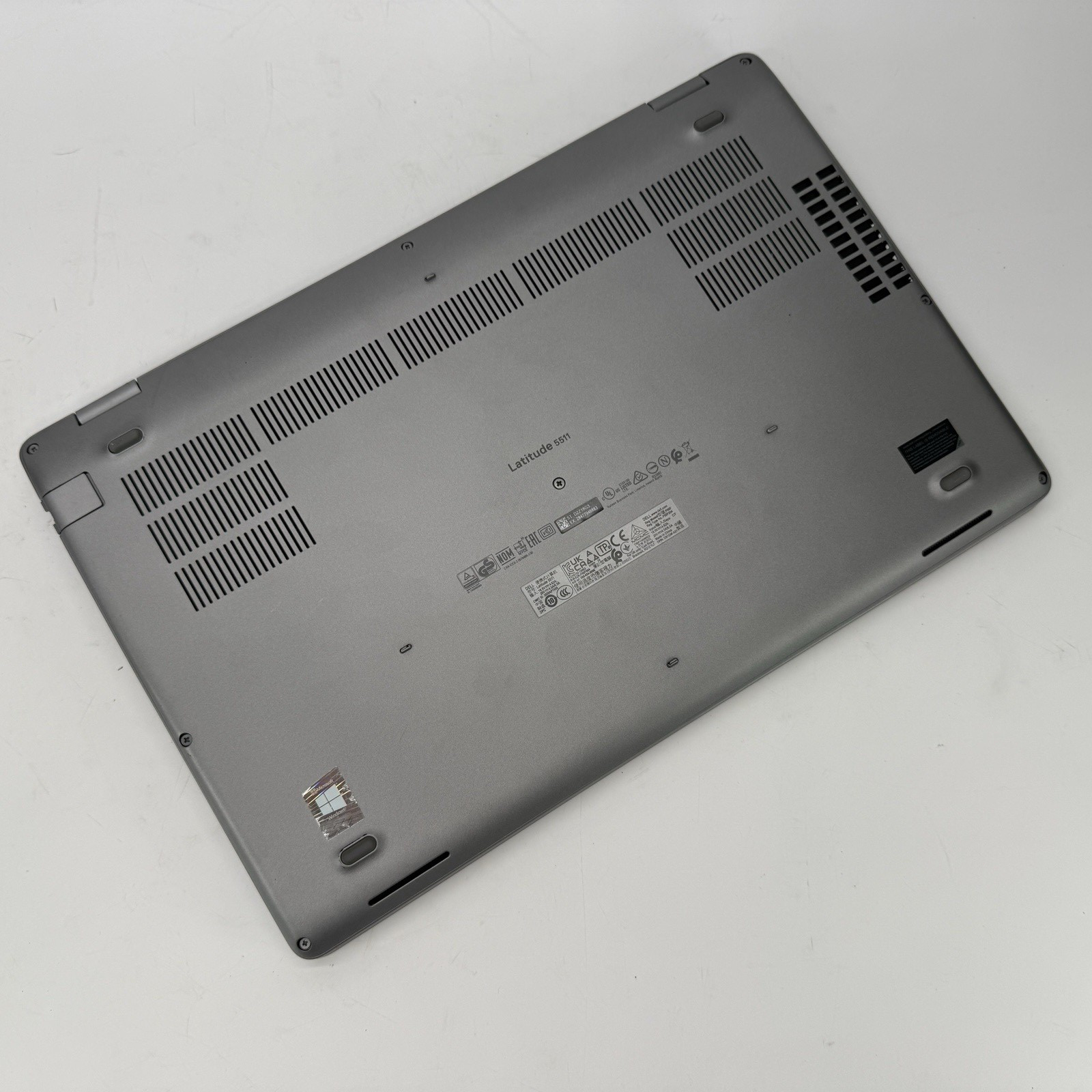 Dell Latitude 5511 Intel i5-10th Gen 2.60 GHz 16 GB RAM 256 GB SSD (NVMe) Win 11