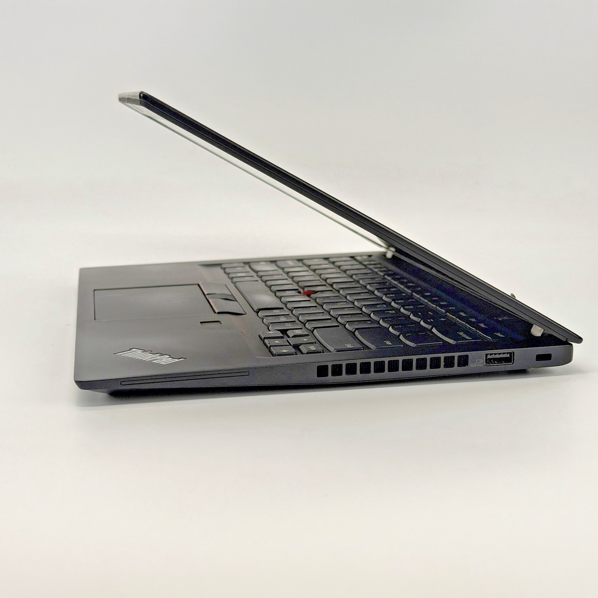 Lenovo ThinkPad T495s AMD Ryzen 7 Pro 3700u 2.30 GHz 8 GB RAM 256 GB SSD (NVMe)