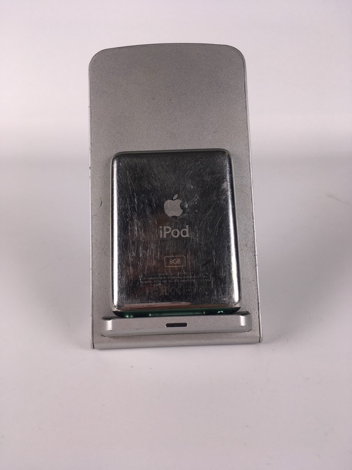 Apple iPod Nano (A1236) Bundle - 3rd Gen - Light Green - 8 GB