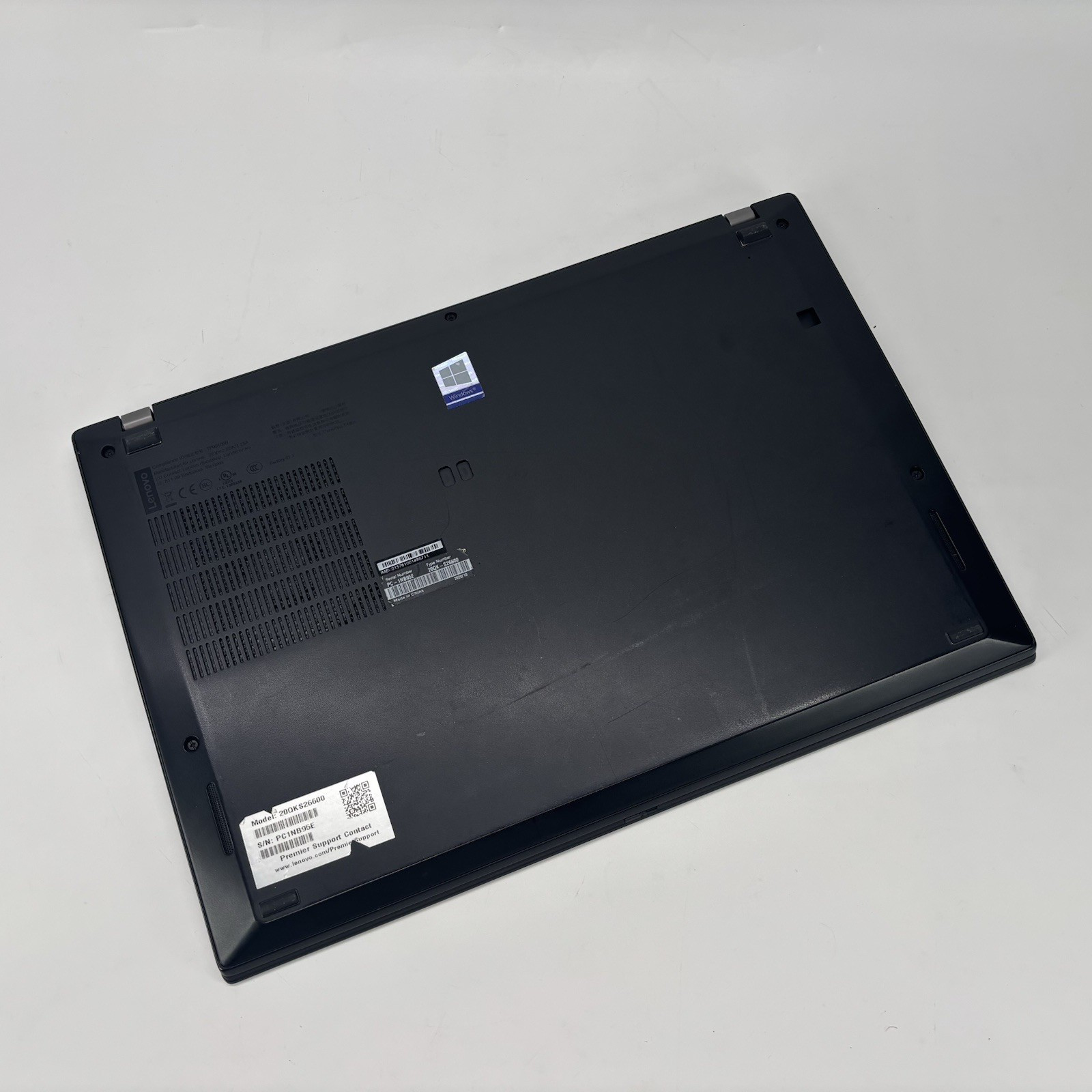 Lenovo ThinkPad T495s AMD Ryzen 7 Pro 2.30 GHz 8 GB RAM 256 GB SSD (LOCKED BIOS)
