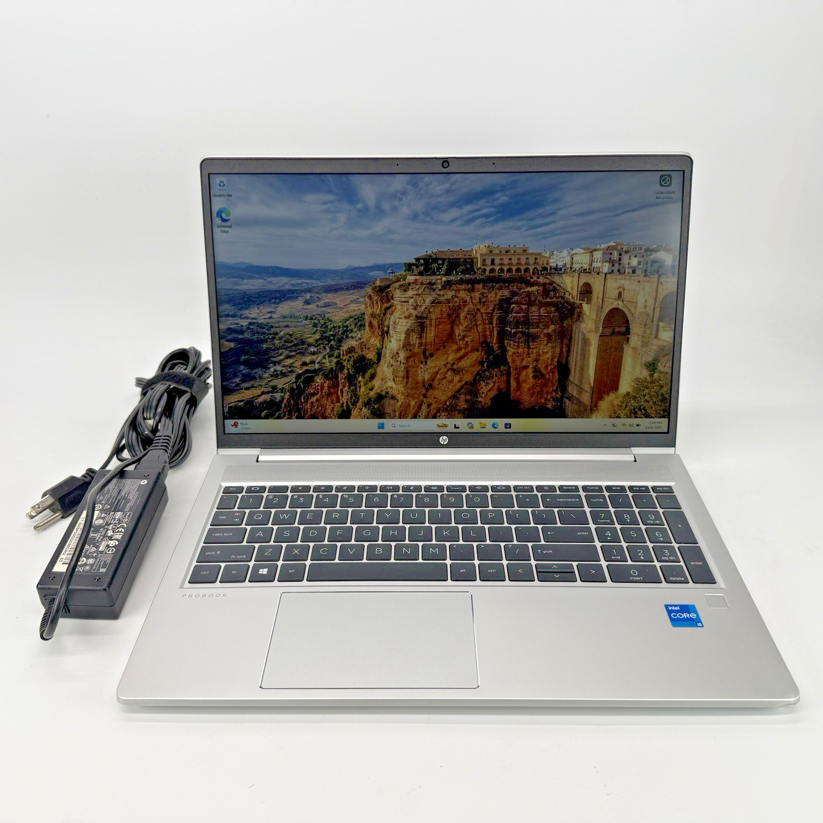 HP ProBook 450 G8 Intel i5-11357G 2.40 GHz 8 GB RAM 250 GB NVMe  Windows 11 Pro