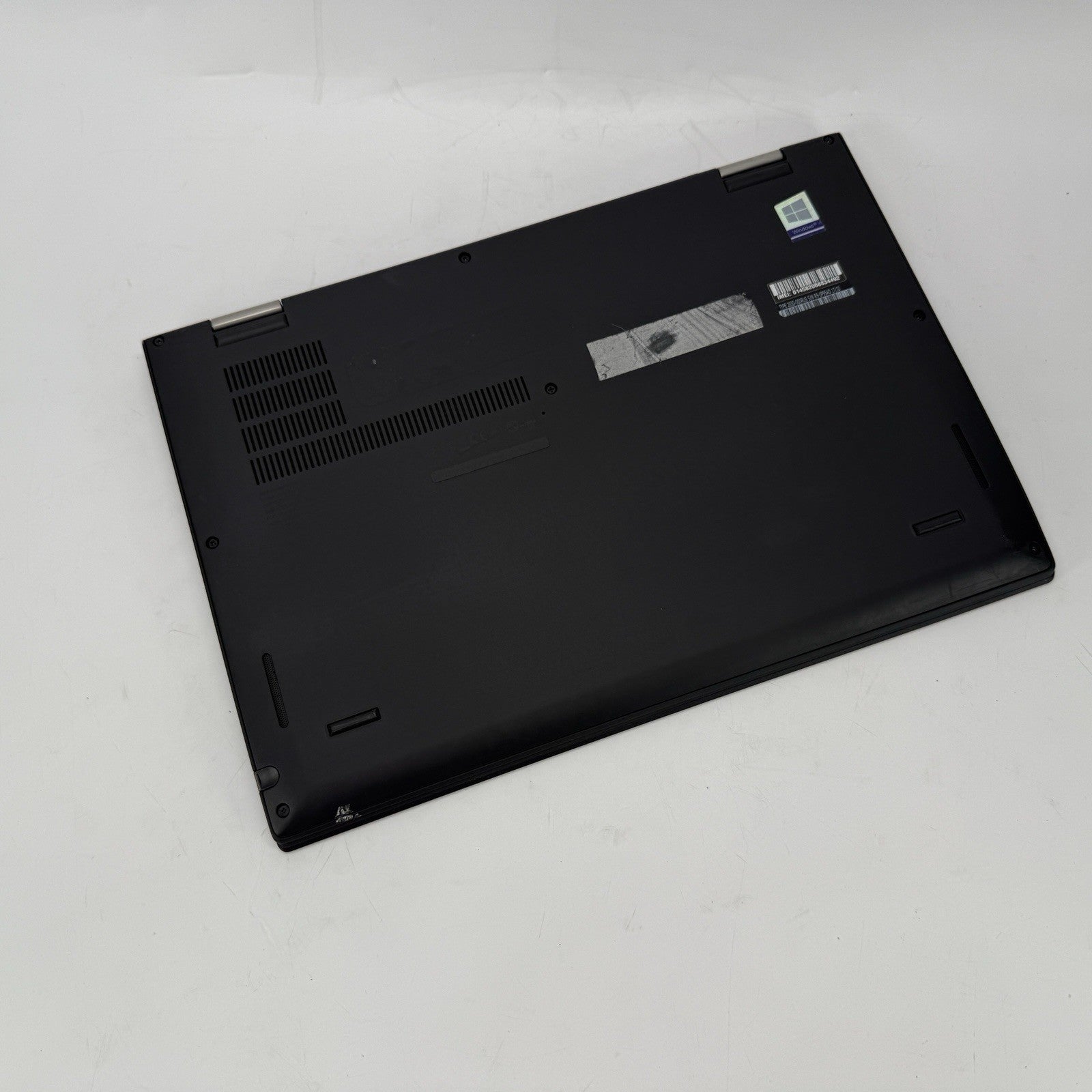 Lenovo Thinkpad X1 Yoga 2nd Gen Intel i5-7300u 2.6 GHz 8 GB RAM 256 GB SSD (NVME