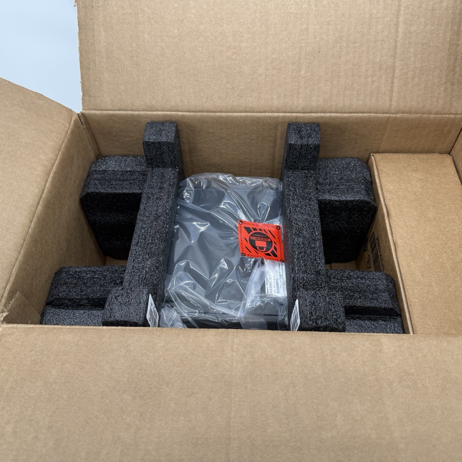 Lenovo Workstation 30HA001YUS 30HA Intel i7-13700 vPro 32 GB DDR 5 RAM 1 TB SSD