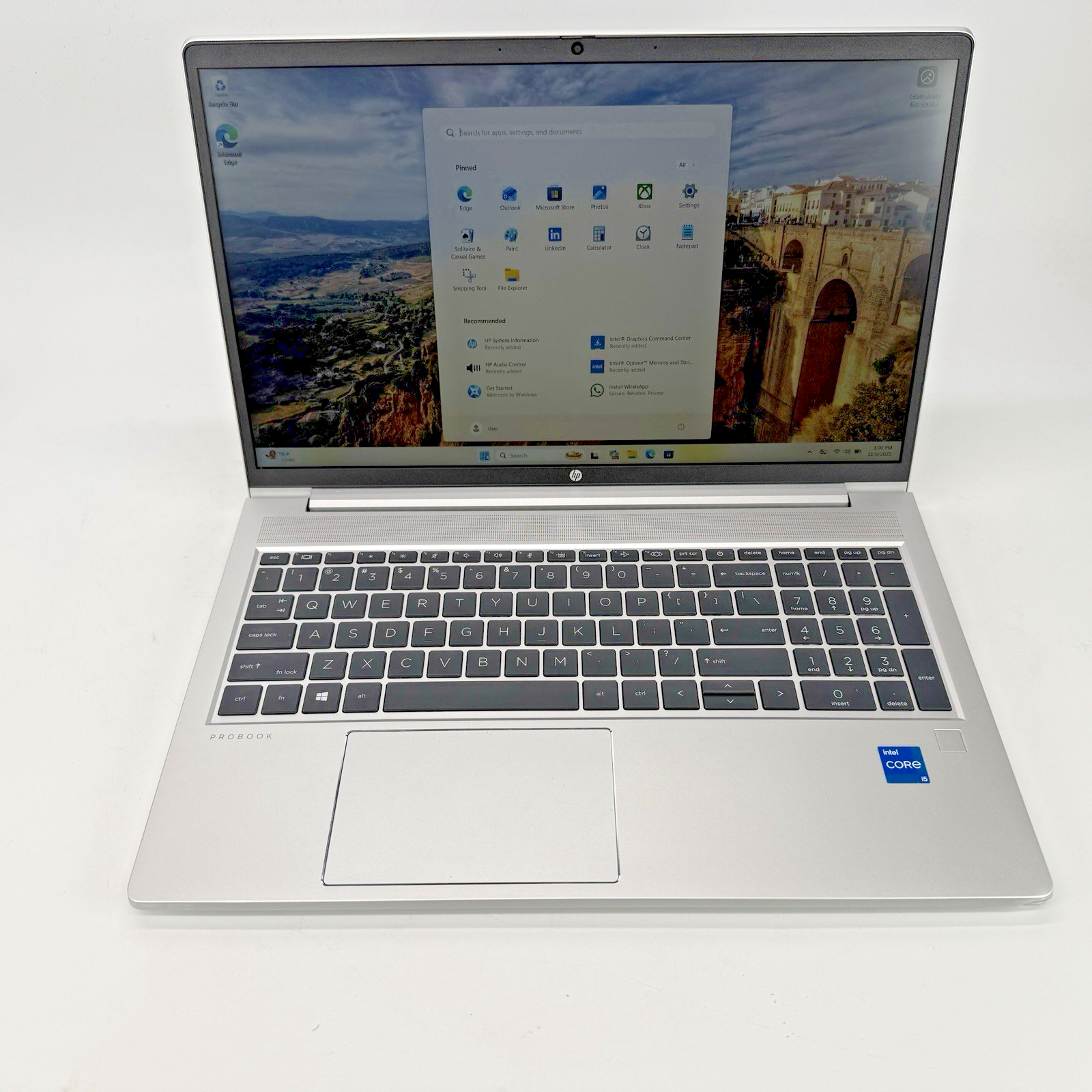 HP ProBook 450 G8 Intel i5-11357G 2.40 GHz 8 GB RAM 250 GB NVMe  Windows 11 Pro