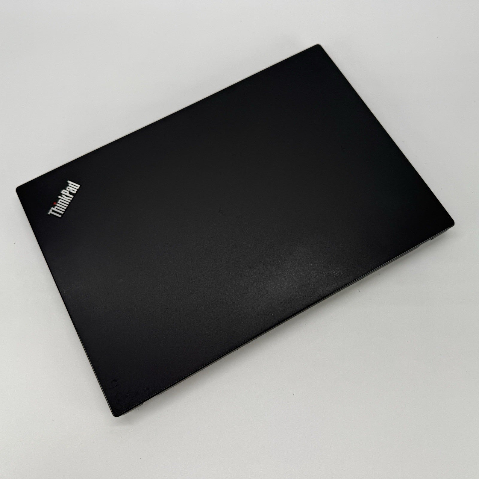 Lenovo ThinkPad T495s AMD Tyzen 7 Pro 2.30 GHz 8 GB RAM 256 GBSSD (NVMe) Win 11