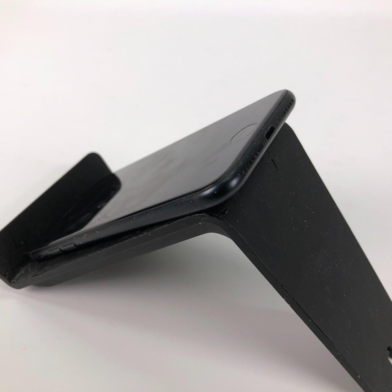 Apple se 3rd gen mmx53ll/a 64GB Verizon