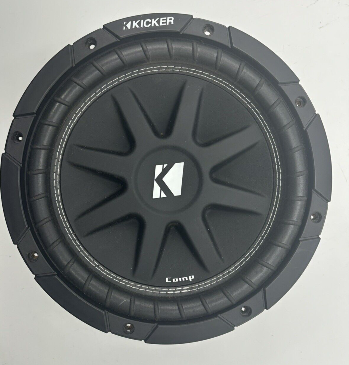 Kicker 43C104 10" Subwoofers (2), Kicker CXA400.1 Amp, Works GREAT