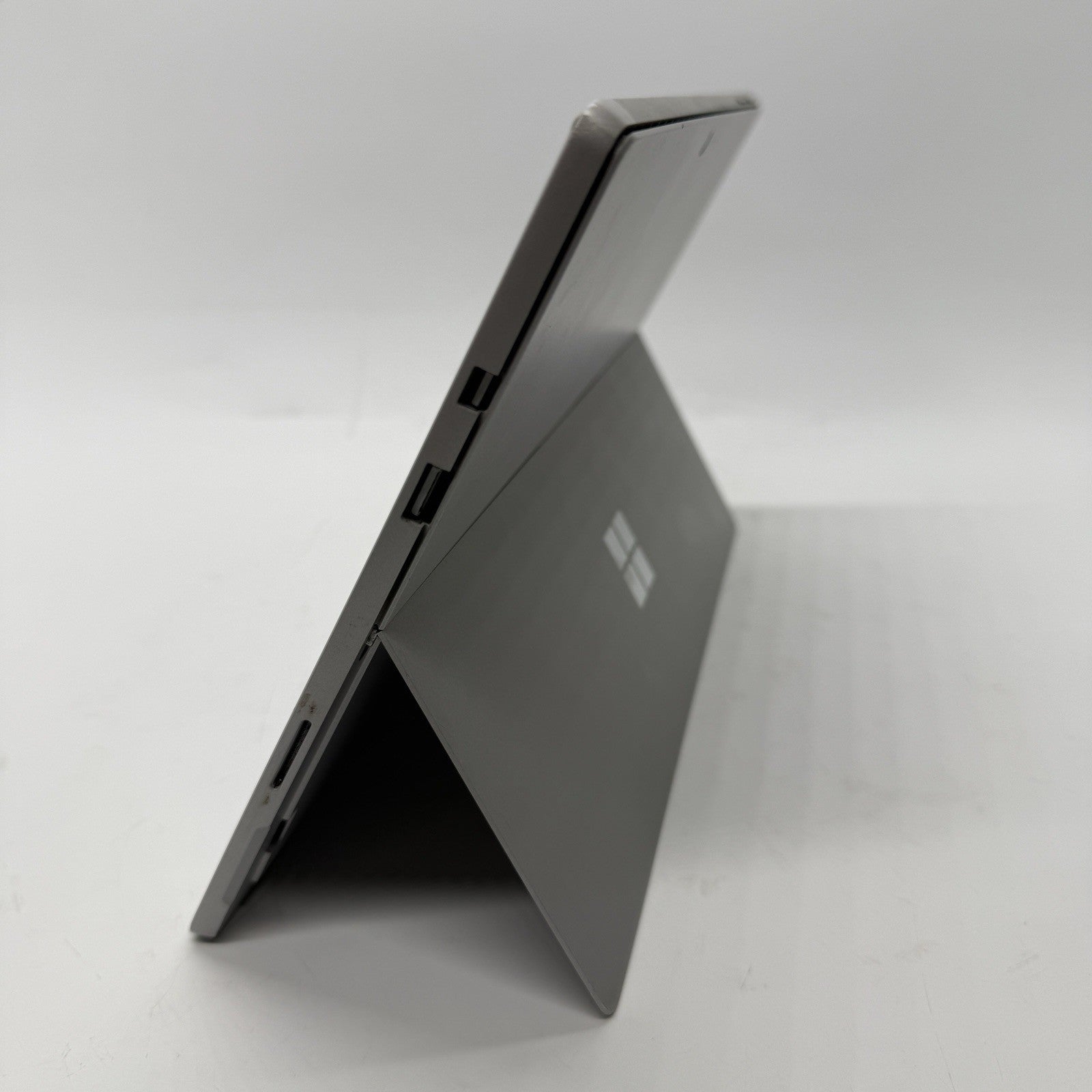 Microsoft Surface Pro 1796 Intel m3-7y30 1 GHz 4 GB RAM 128 GB SSD Win11 Pro