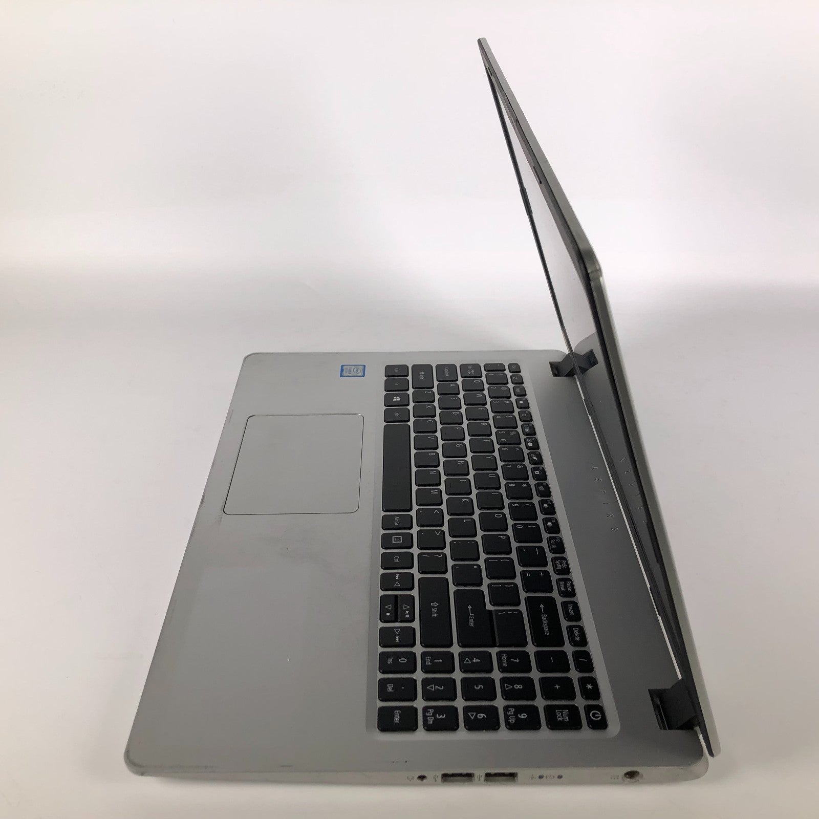 ACER Aspire A515-52 Intel i5-8265u-1.6GHz 16GB Ram 256GB Windows 11 Home