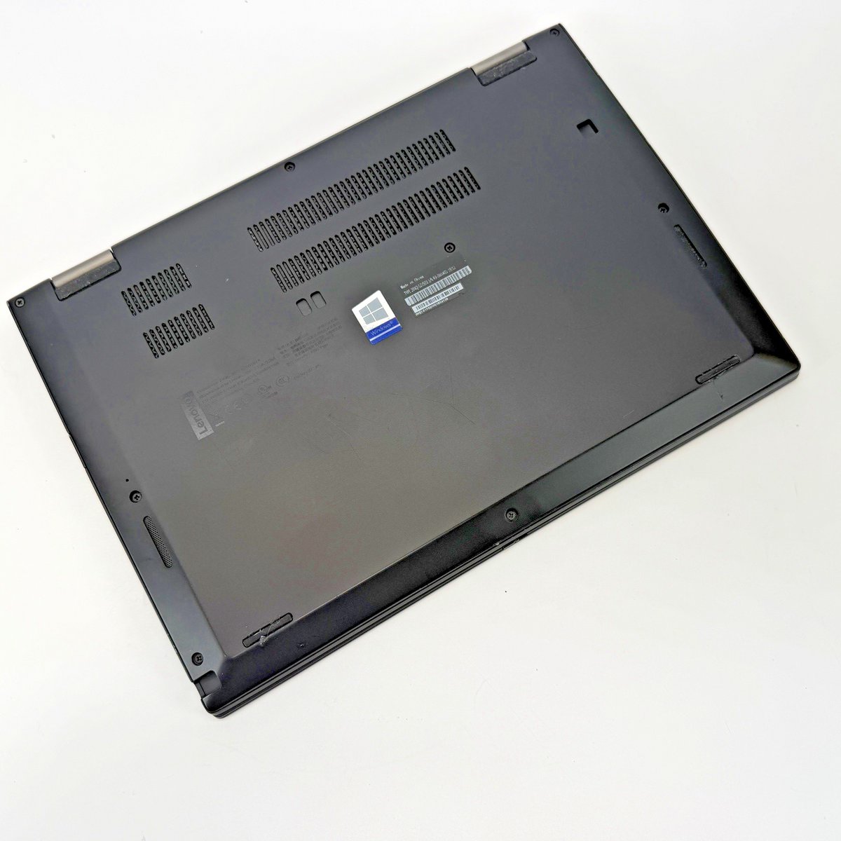 Lenovo ThinkPad x390 Intel i5-8265u 1.60 GHz 8 GB RAM 256 GB SSD Windows 11 Pro