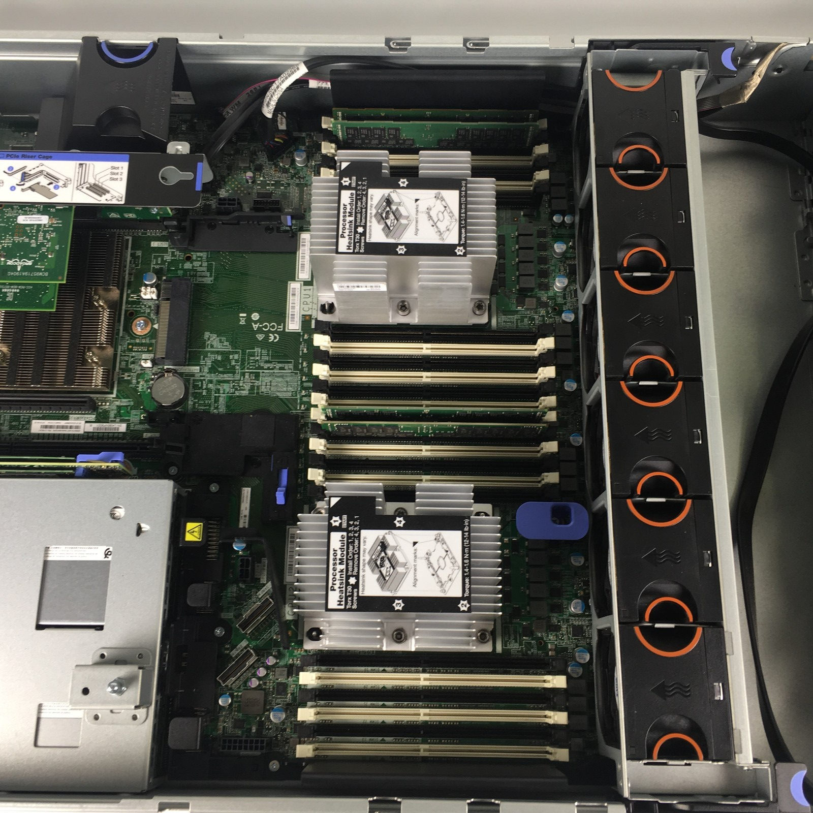 Lenovo ThinkSystem SR650 x2 Intel Silver 4114 2.2GHz 128GB DDR4 RAM 2x128GB m.2