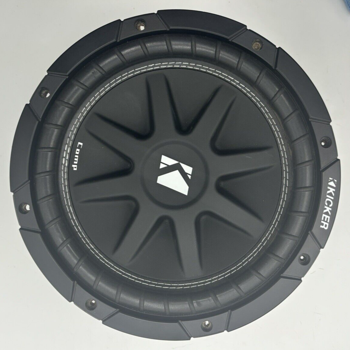 Kicker 43C104 10" Subwoofers (2), Kicker CXA400.1 Amp, Works GREAT