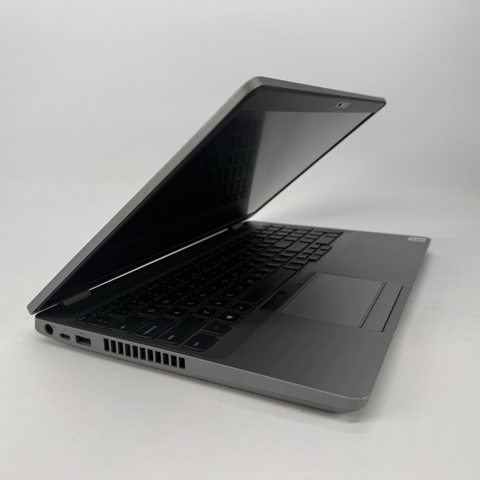 Dell Latitude 5511 Intel i5-10th Gen 2.60 GHz 16 GB RAM 256 GB SSD (NVMe) Win 11