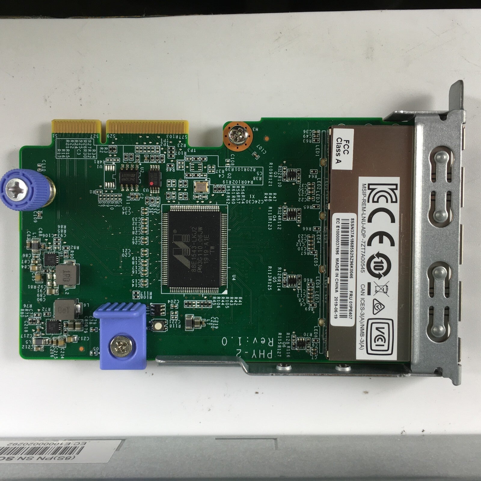 Lenovo ThinkSystem SR630 x2 Intel Silver 4214 2.2GHz 256GB SSD x2 128GB SSD