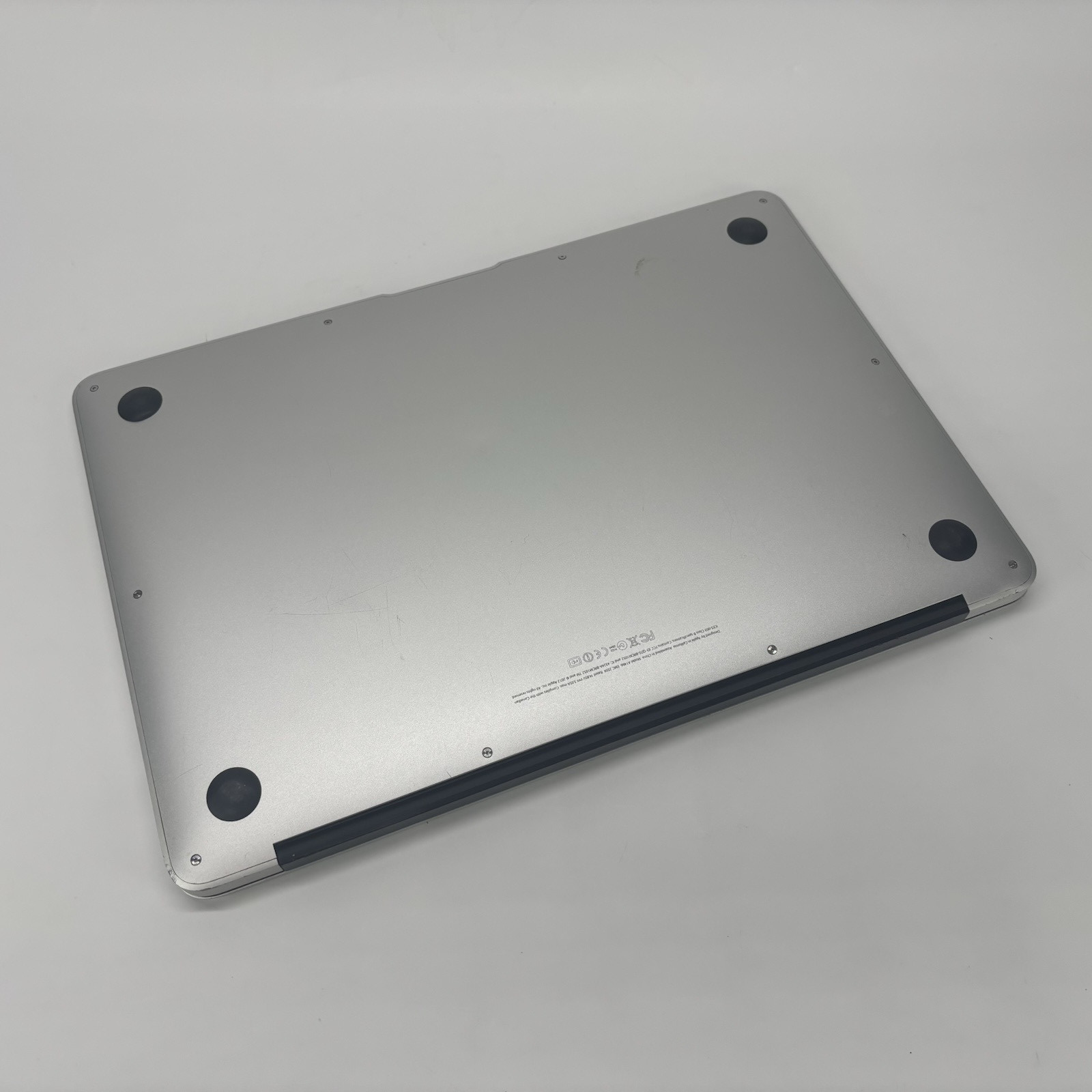 Apple MacBook Air A1466 (2012) Intel i5-3427u 1.80 GHz 4 GB RAM 500 GB SSD