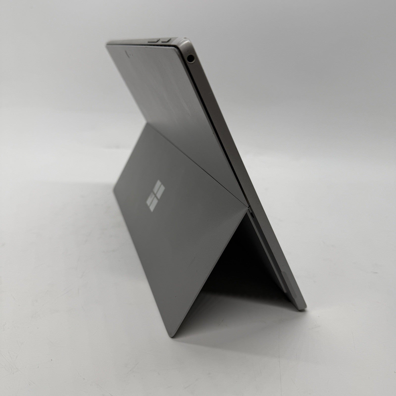 Microsoft Surface Pro 1796 Intel m3-7y30 1 GHz 4 GB RAM 128 GB SSD Win11 Pro