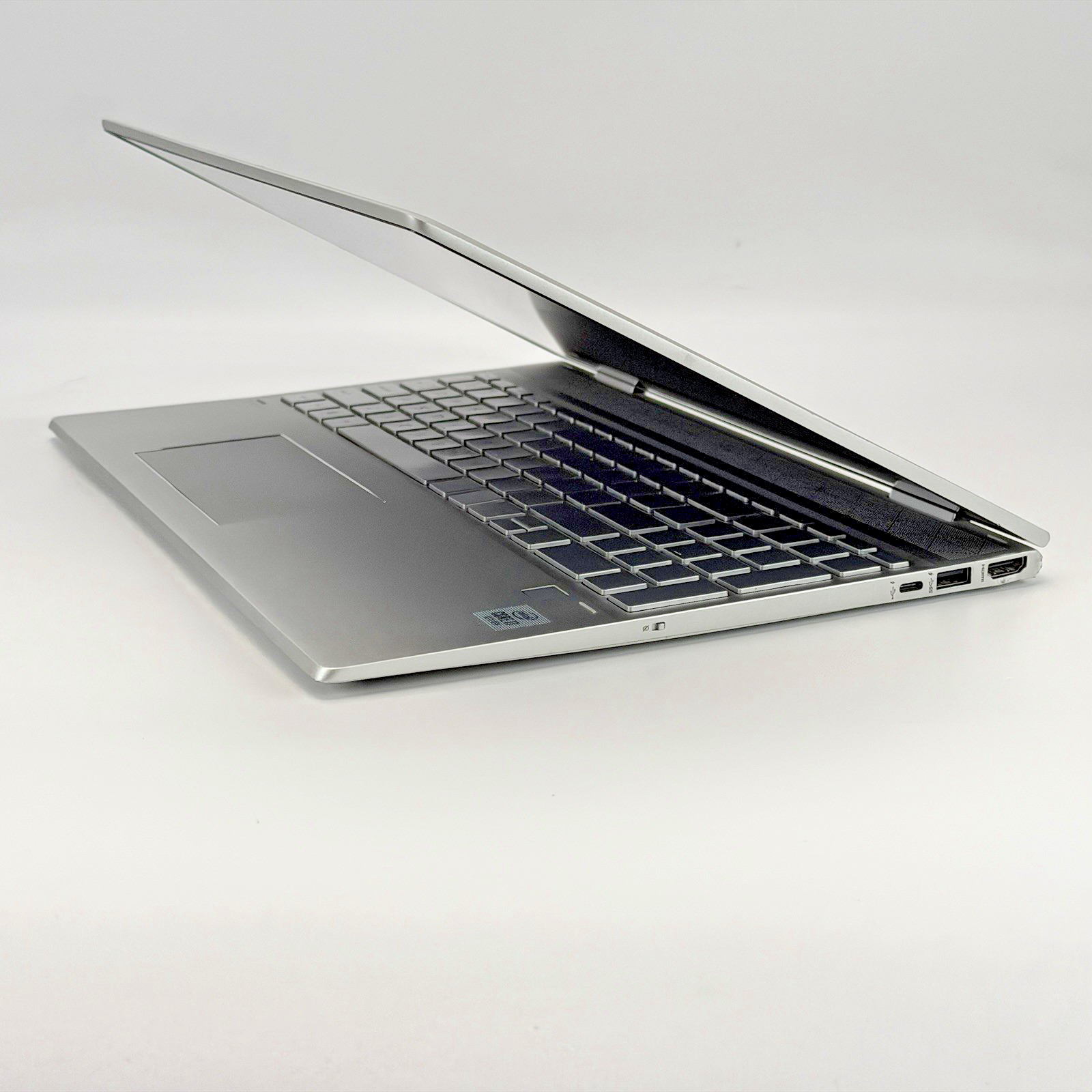 HP ENVY x360 15m-dr1012dx Intel i7-10510 1.80 GHz 12 GB RAM 512 GB SSD (NVMe)