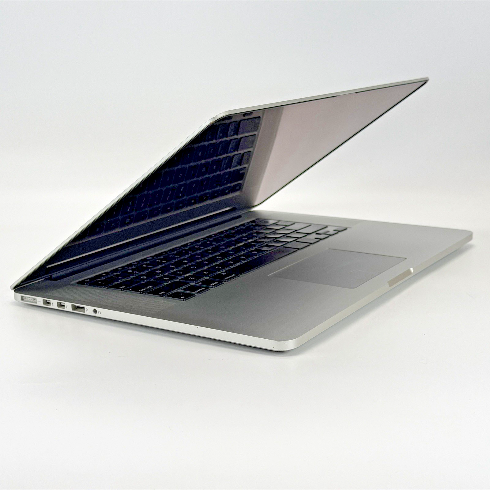 Apple MacBook Pro A1398 (2015) i7-4700HQ 2.20 GHz 16 GB RAM 256 GB SSD Monterey