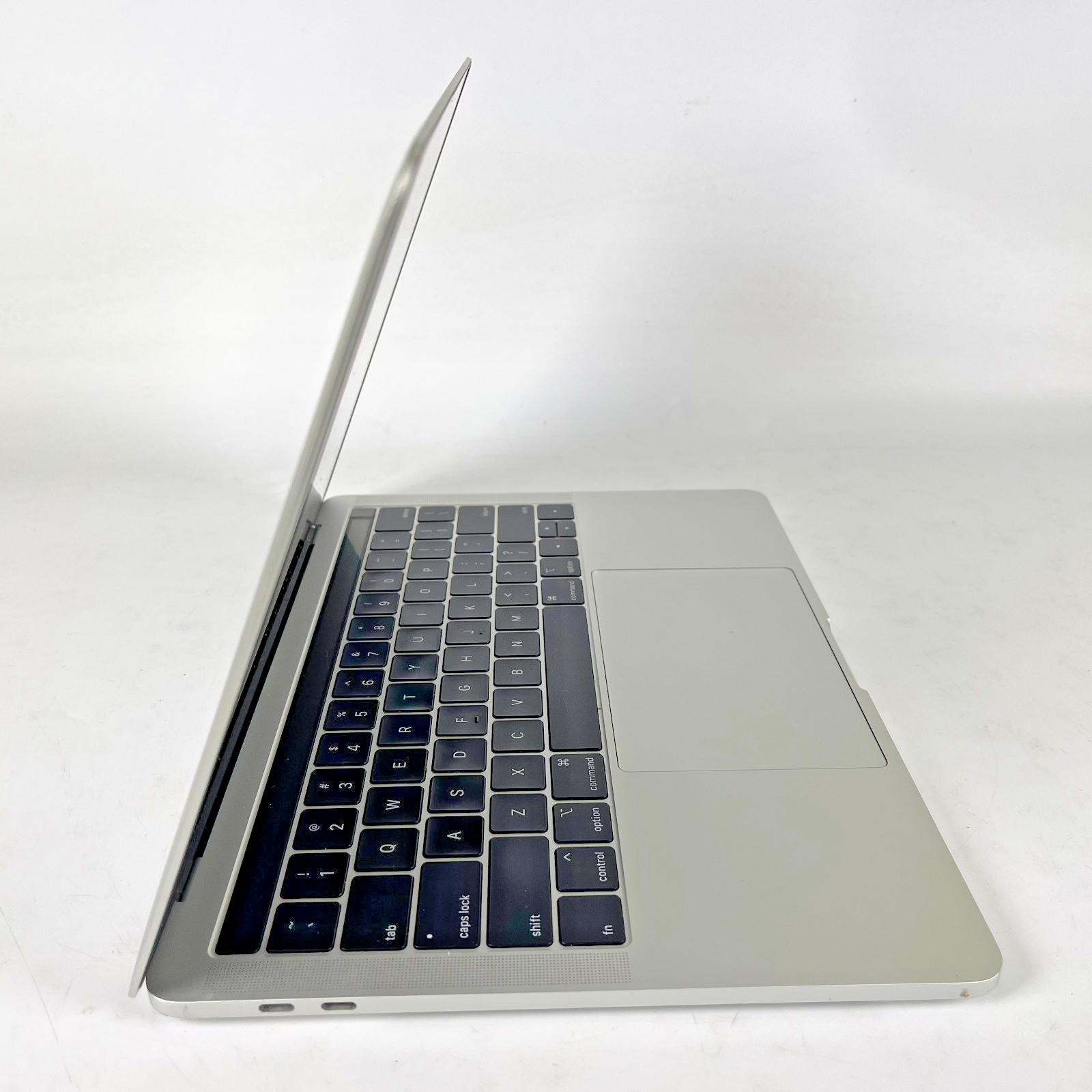 Apple Macbook Pro A1989 2019 Intel i5-8279u 2.4GHz 8GB 256GB SSD Mac OS Monterey