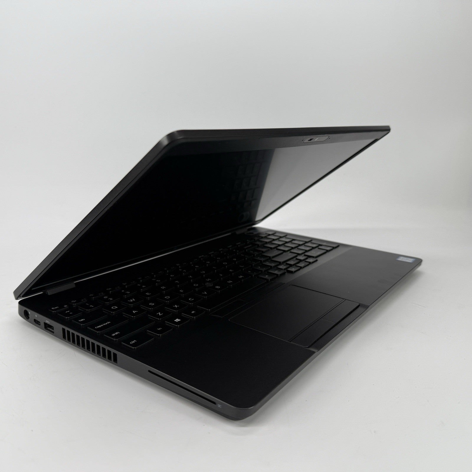 Dell Latitude 5500 Intel i7-8665u 1.90 GHz 8 GB RAM 256 GB SSD (NVME) Win 11 Pro