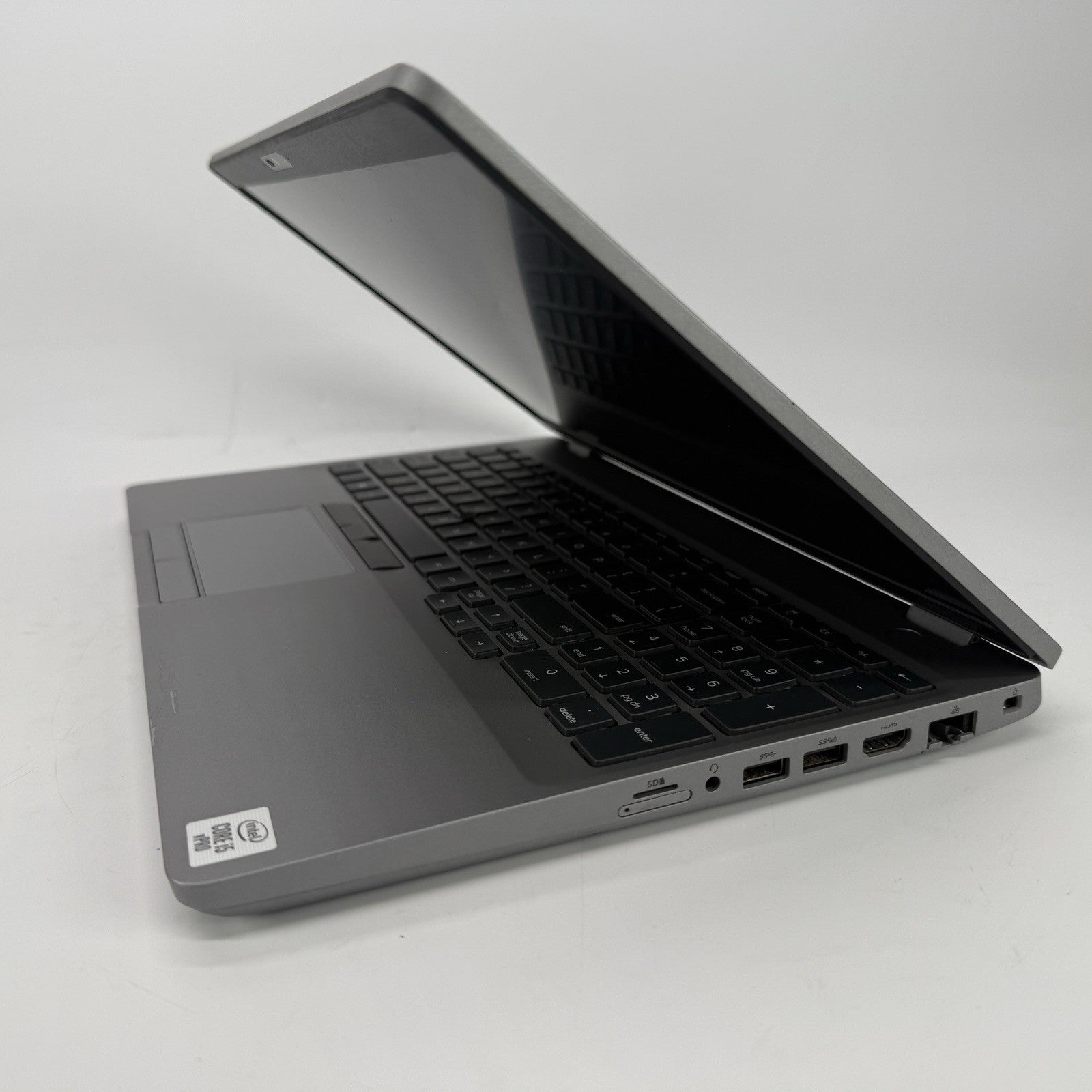 Dell Latitude 5511 Intel i5-10th Gen 2.60 GHz 16 GB RAM 256 GB SSD (NVMe) Win 11