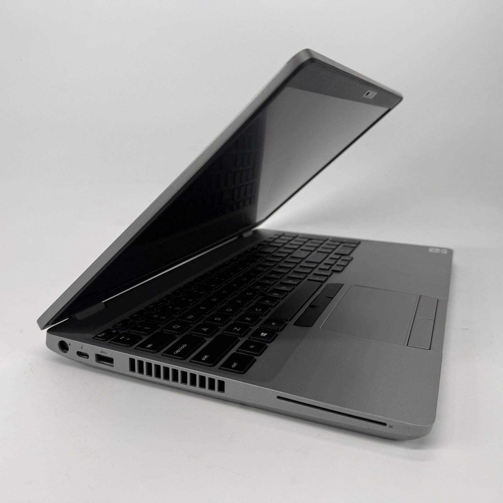 Dell Latitude 5511 Intel i5-10400H 2.60 GHz 16 GB RAM 256 GB SSD (NVME) Win 11