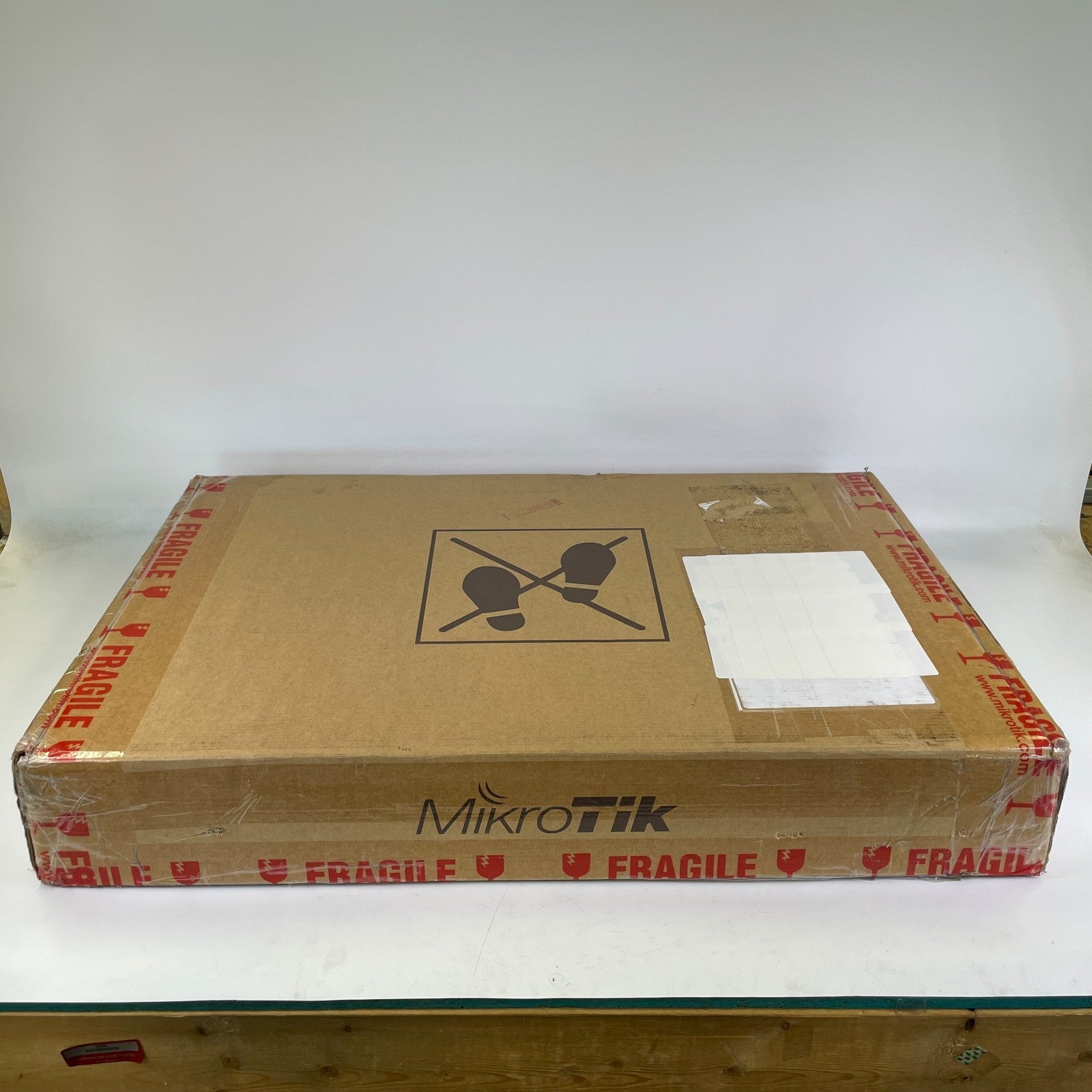 CCR1072-1G-8S+ Mikrotik Cloud Core router 72 core CPU 8X SFP+ Ports 16GB New OB