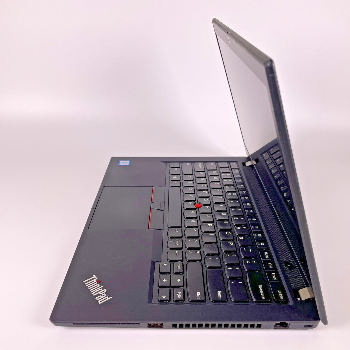 Lenovo ThinkPad T490 Intel i5-8365u 1.6GHz 12GB ram 256GB NVME Windows 11