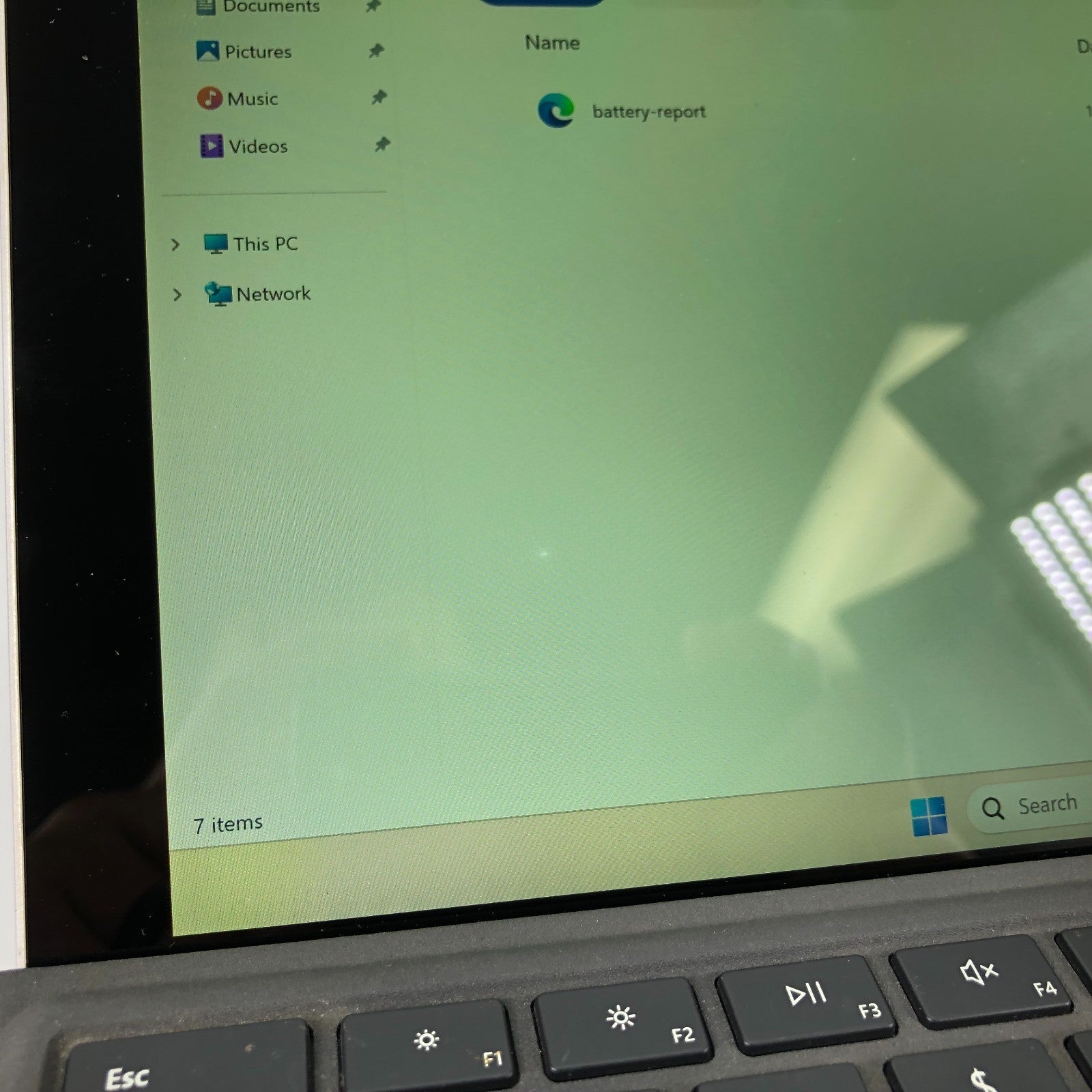Microsoft Surface Pro 1796 Intel i5-7300u 2.6GHz 8GB Ram 256GB SSD Windows 11