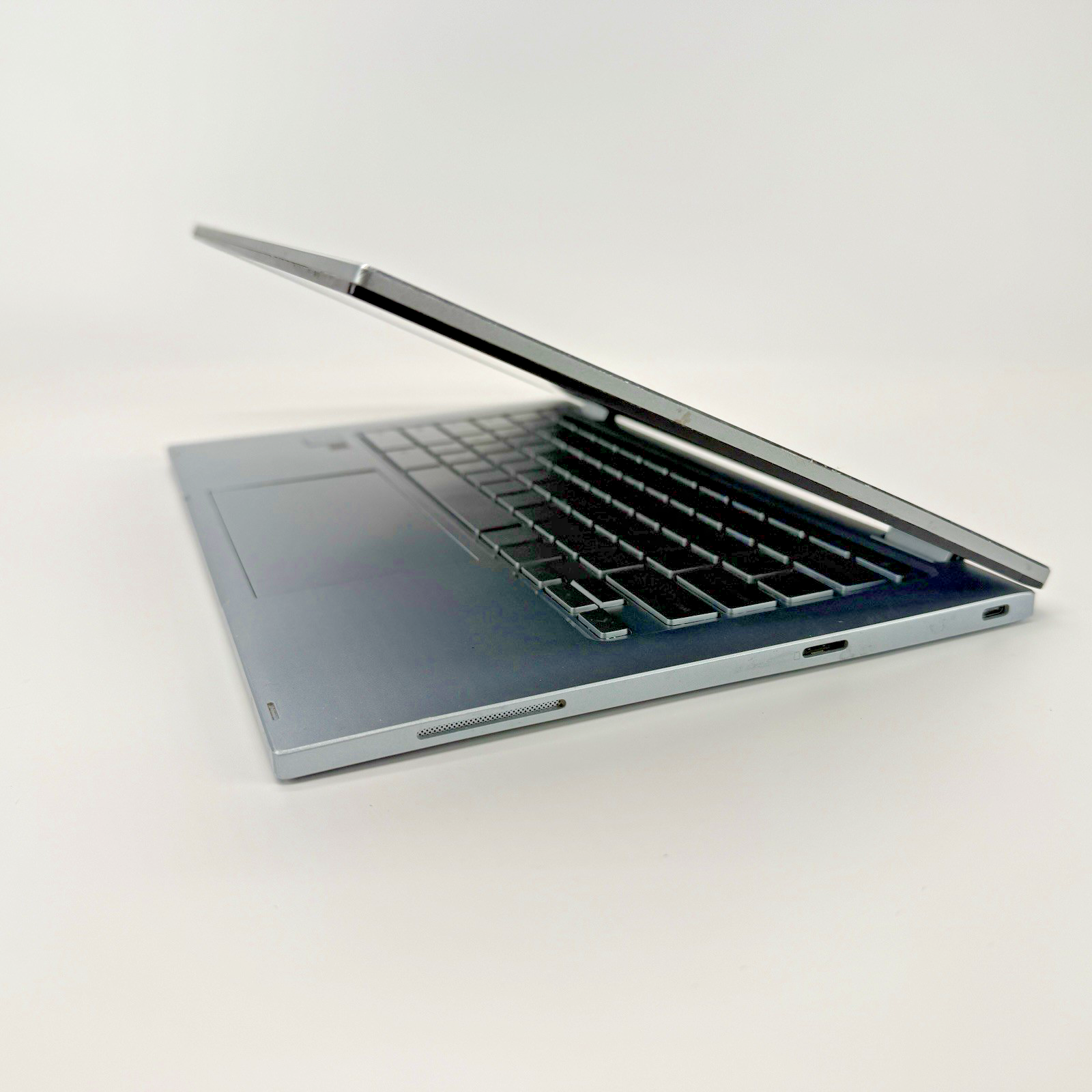 ASUS Chromebook C433T 14" FHD 2-in-1 Touch Core m3-8100Y 8GB RAM 128GB CHROME OS