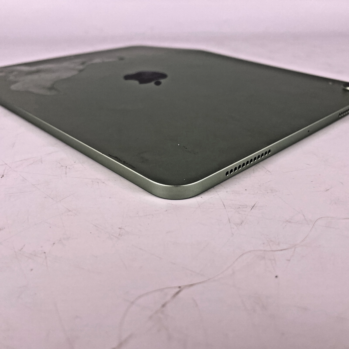 Apple iPad Air (4th Gen.) (A2316) 64GB (Wi-Fi) 10.9" screen cracked