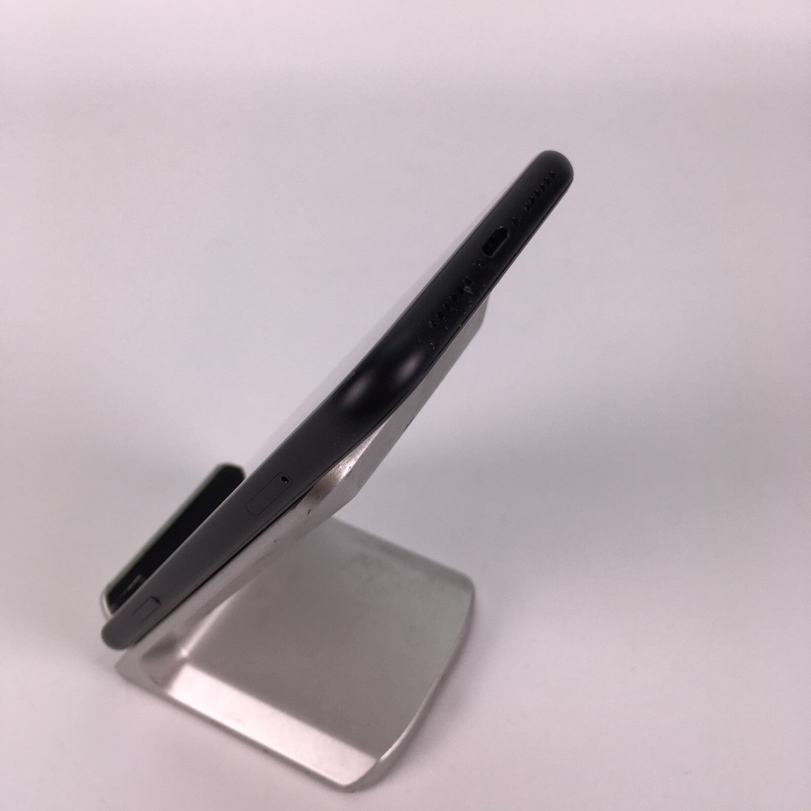 Apple iPhone XR - 64GB - AT&T - Black - MT3K2LL/A