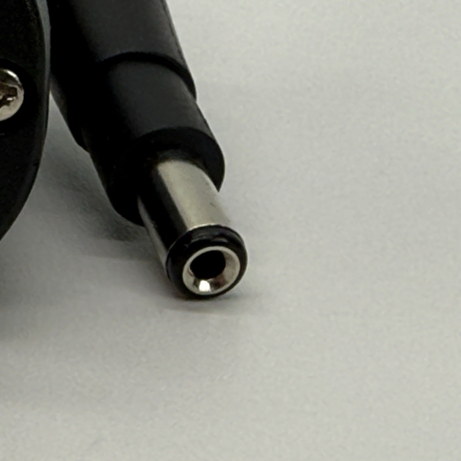 Direct Plug-In Transformer AC/DC Adapter HCA01 FW7333SM/12 Output: 12VDC 700mA