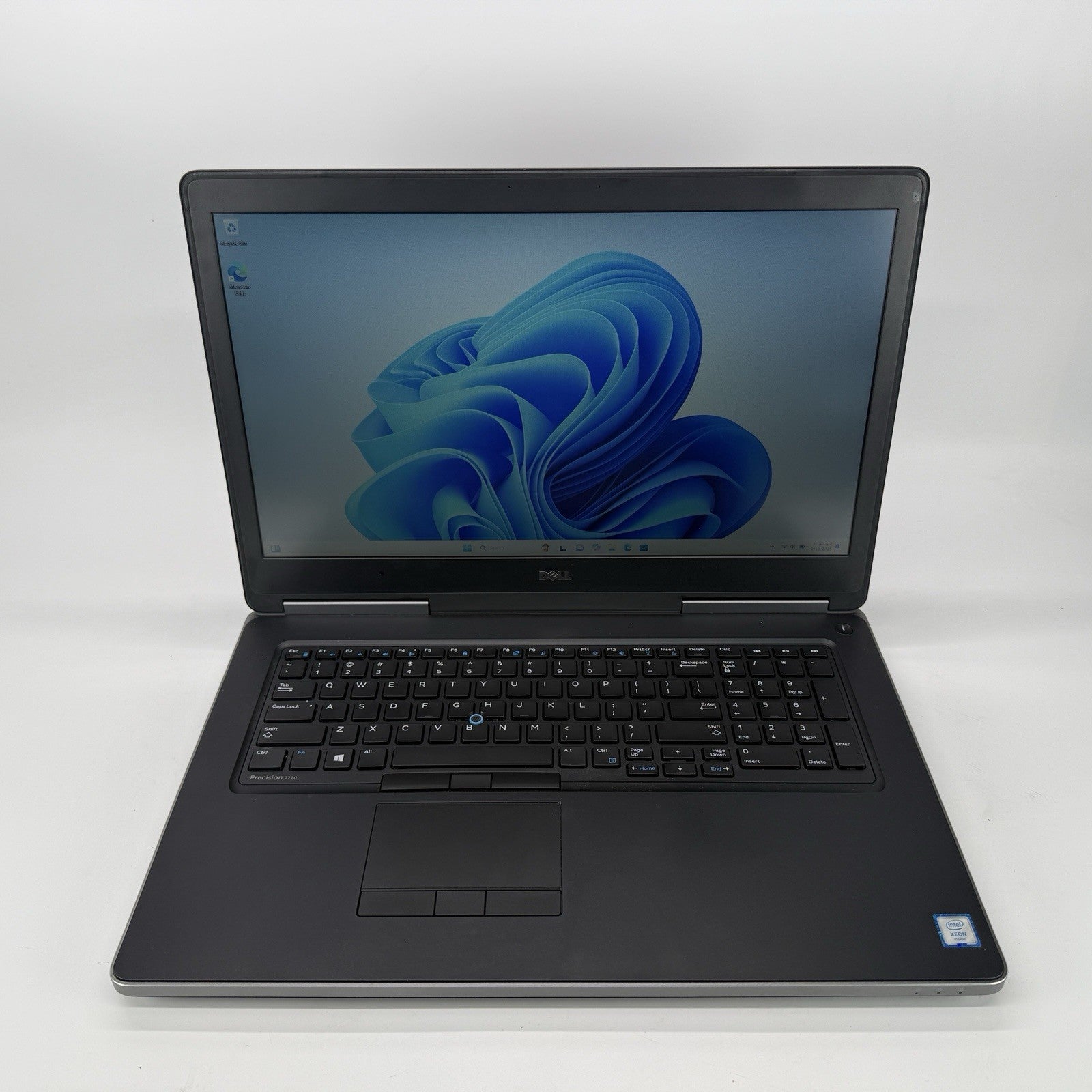 Dell Precision 7720 Intel Xeon E3-1505Mv6 3.0 GHz 32 GB RAM 256 GB NVME Win 11