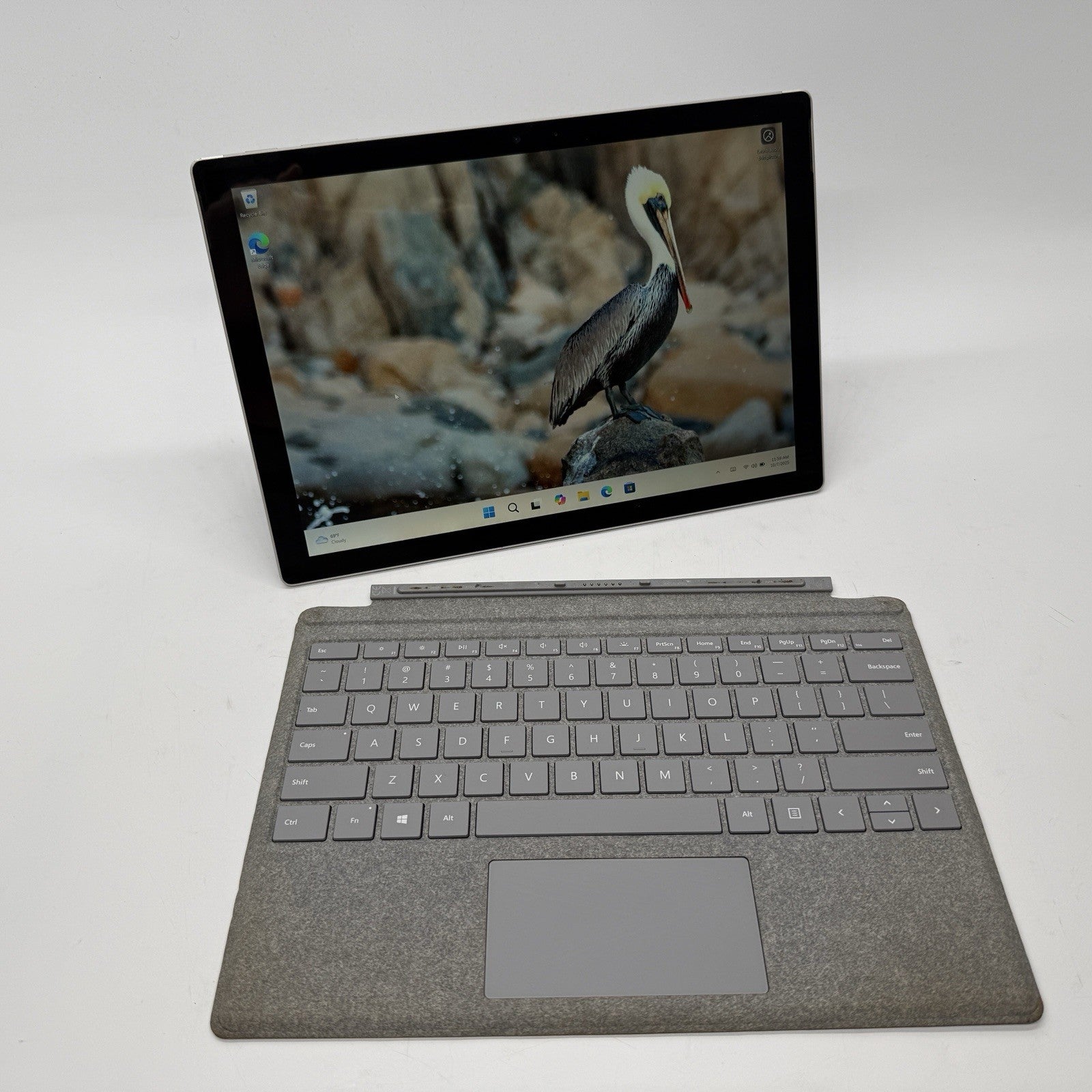 Microsoft Surface Pro 1796 Intel m3-7y30 1 GHz 4 GB RAM 128 GB SSD Win11 Pro