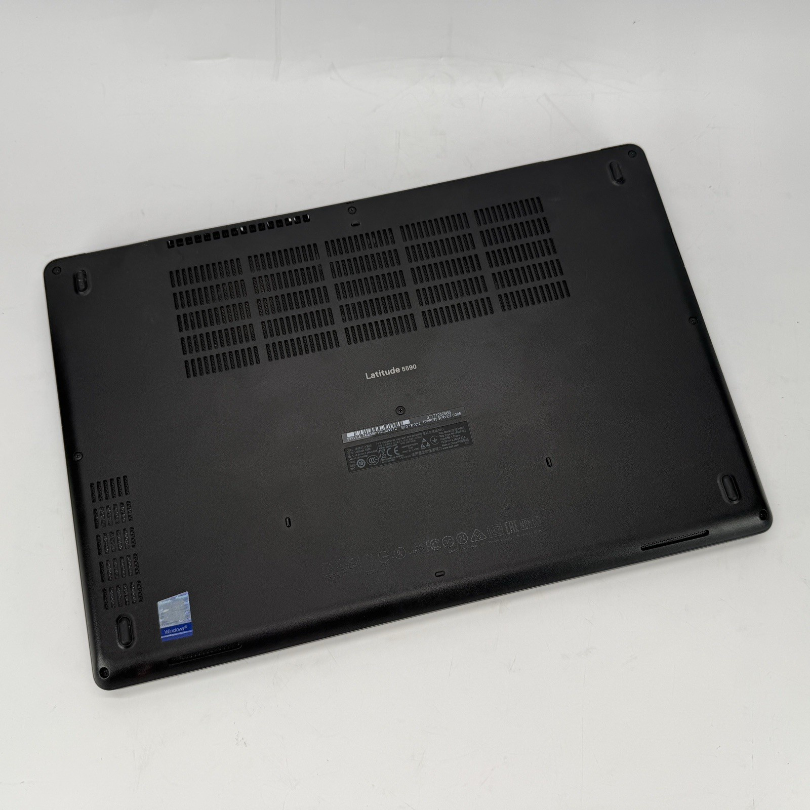 Dell Latitude 5590 Intel i7-8650u 1.90 GHz 16 GB RAM 256 GB SSD (NVMe) Win 11