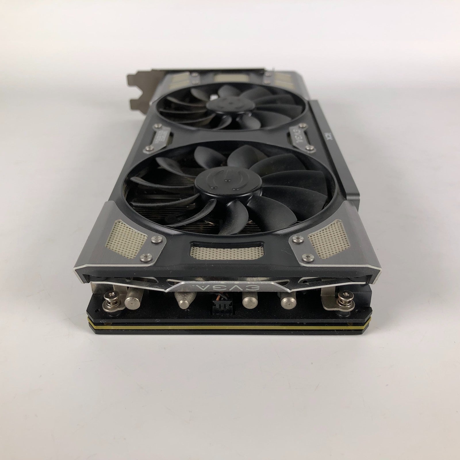 EVGA GeForce GTX 1070 Ti FTW2 8GB GDDR5 PCIe Graphics Card 08G-P4-6775-KR