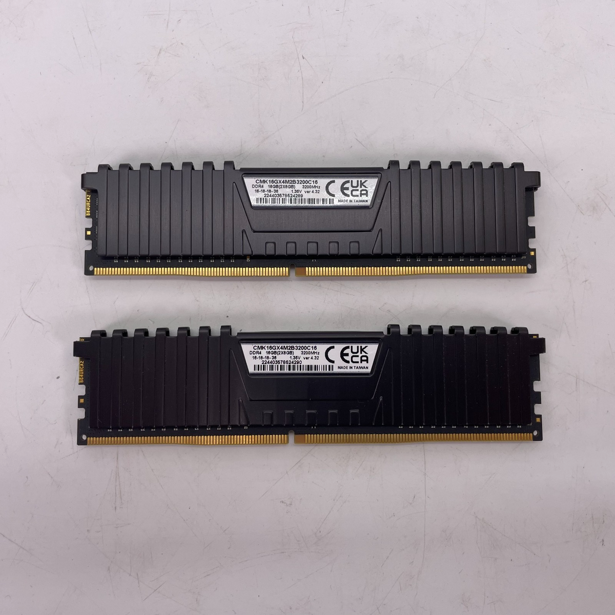 Corsair Vengeance LPX 16GB (2x8GB) DDR4-3200 DIMM RAM CMK16GX4M2B3200C16 288-Pin