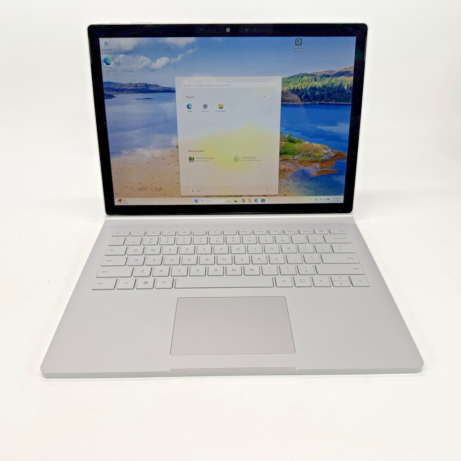 Microsoft SurfaceBook 3 1900 Intel i7-1065G7 1.30 GHz 8 GB RAM 256 GB SSD Win 11