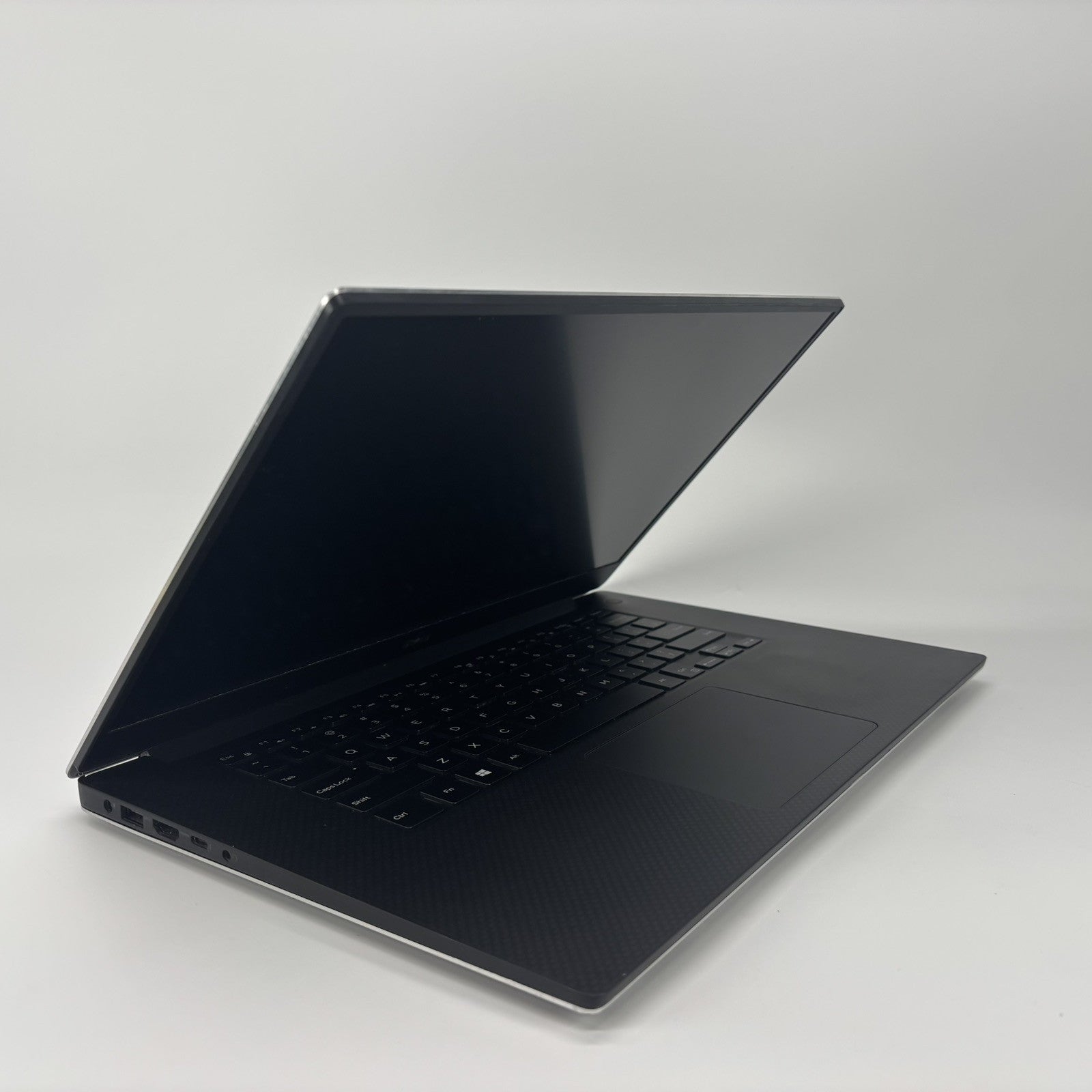 Dell Precision 5520 Intel i5-7440HQ 2.80 GHz 16 GB RAM 500 GB SSD Windows 11 Pro